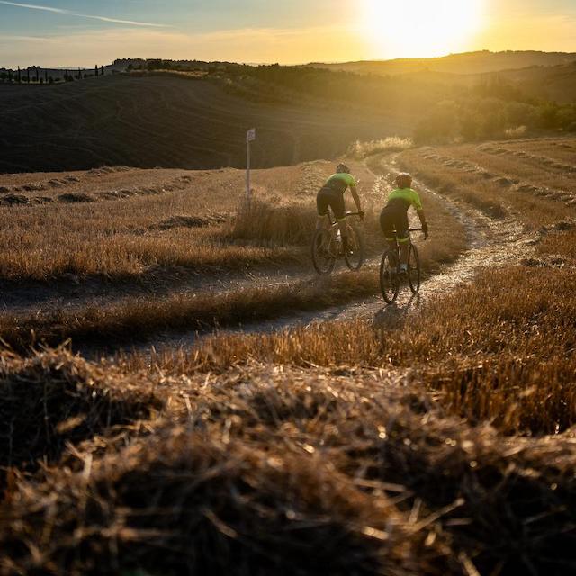 voyage durable vélo en groupe en toscane